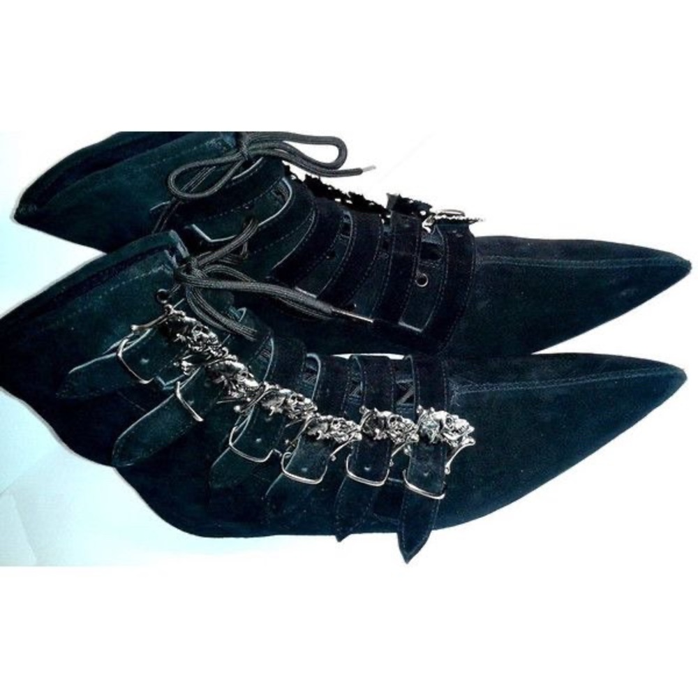 MAJOR IN SEARCH OF// ISO/// NEVERMIND I FOUND THEM